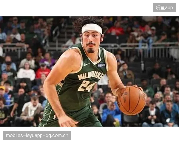 公牛半场62-39领先雄鹿：史密斯的神奇表现与鲍威尔的爆发力——NBA赛场上的“魔力”与“火力”并存